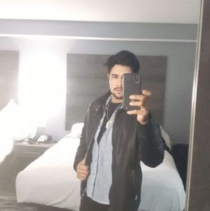 Meet your Posher, Dominguez